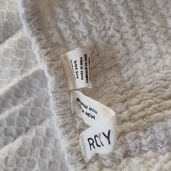 White Roxy sundress with pockets.SZ XS - Picture 3 of 3